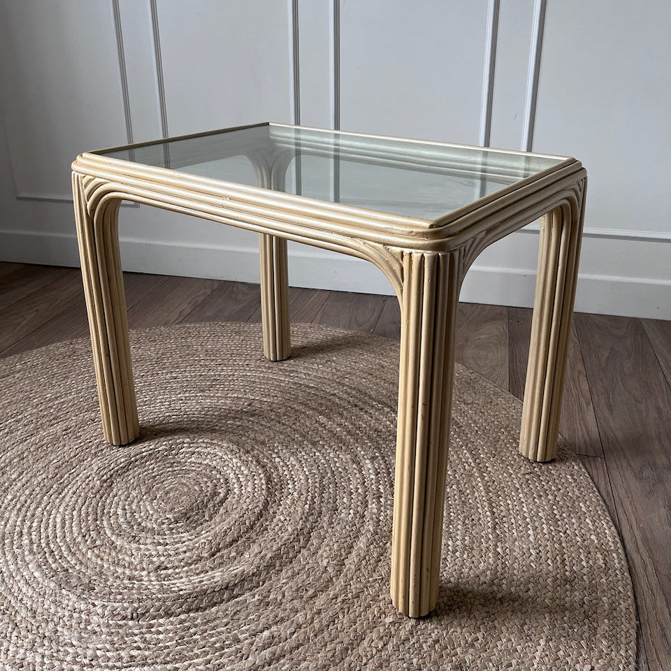 Table basse rotin doré