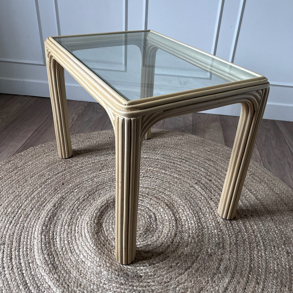 Table basse rotin doré