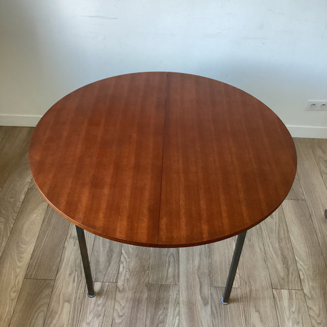 Table à manger ronde-ovale