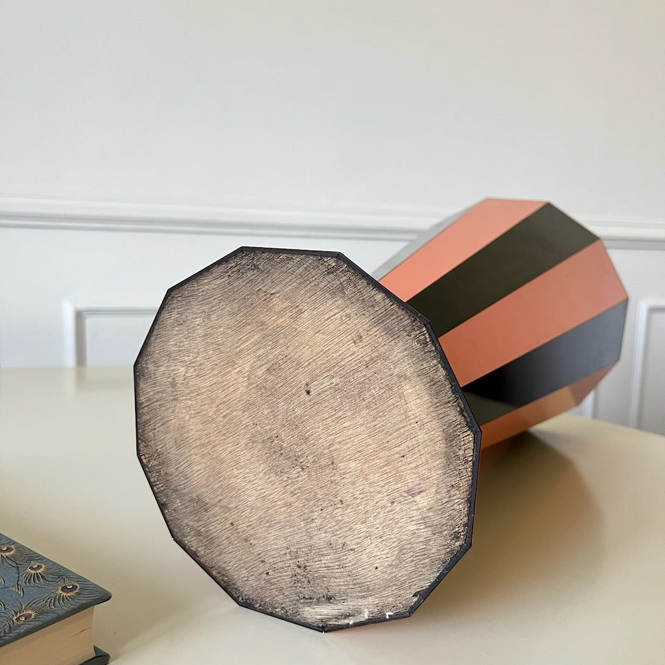Grand vase en formica