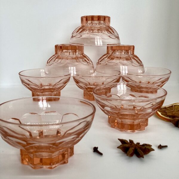 8 petits coupes roses 50s