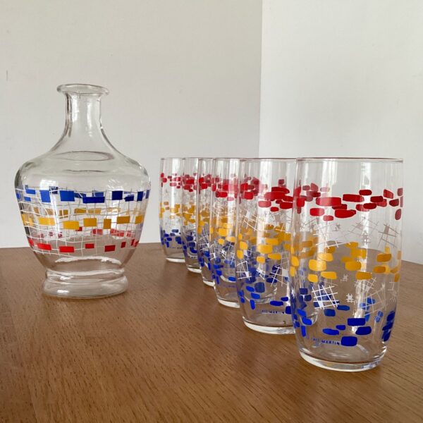 6 verres et carafe vintage