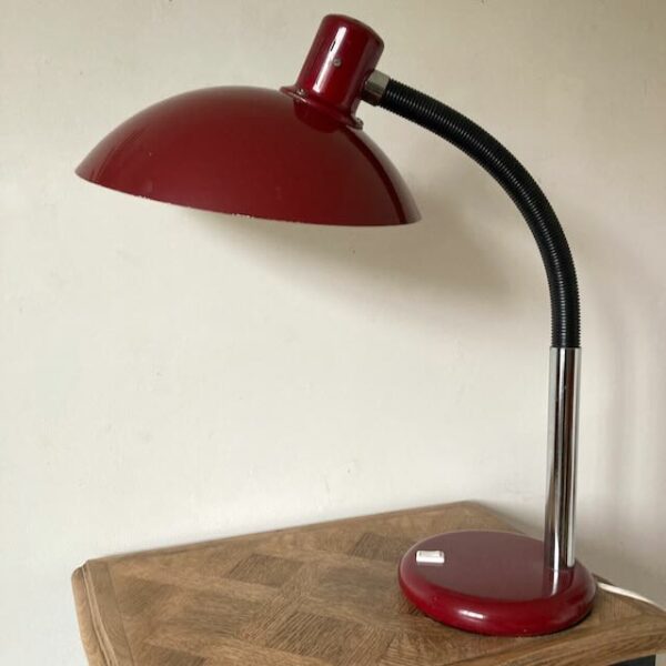 Grande lampe de bureau bordeaux